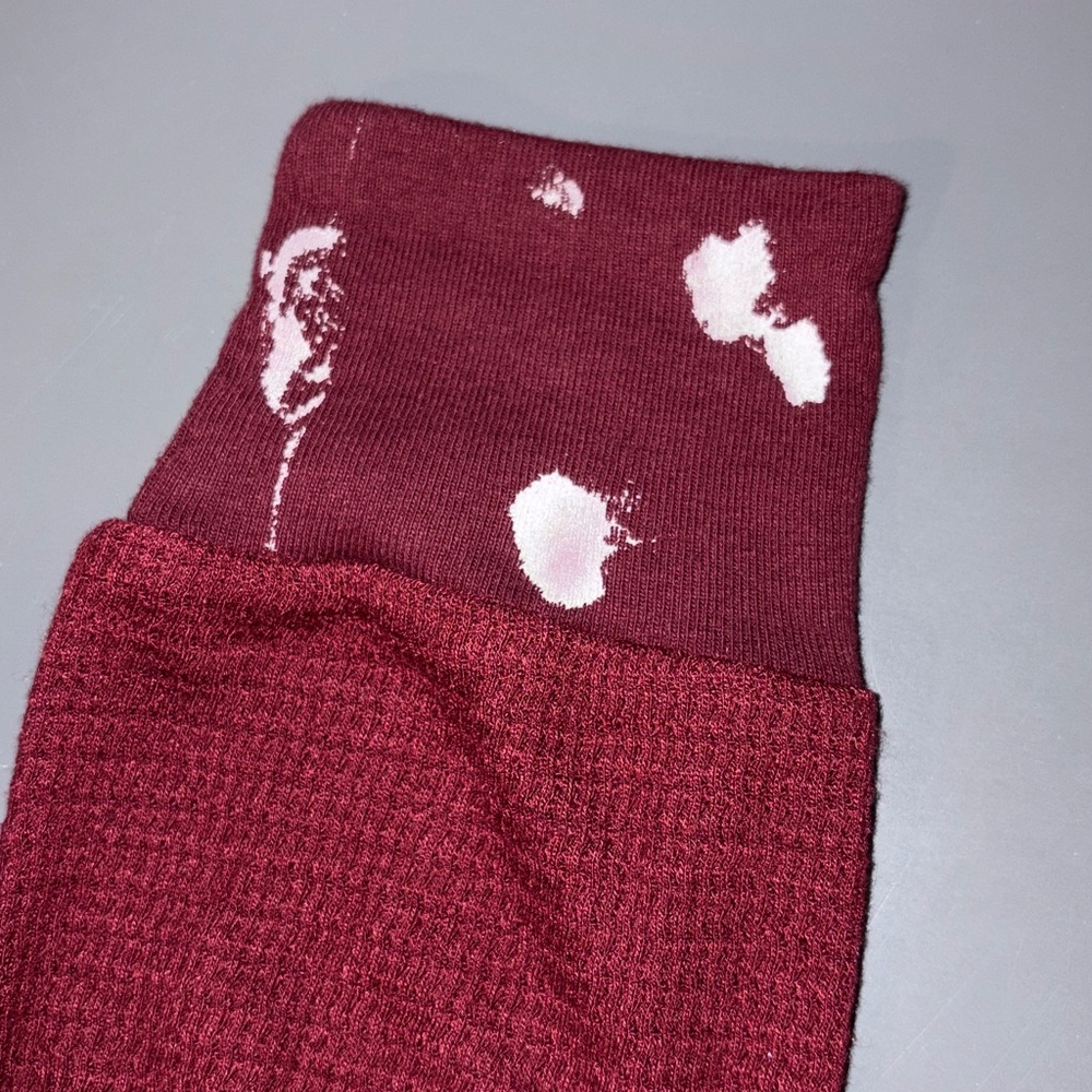 Long sleeve Destroyed Knit Top-Burgundy - Picture 7 of 9